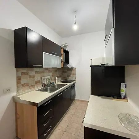 Daors Aparment 2 Apartmán Tirana